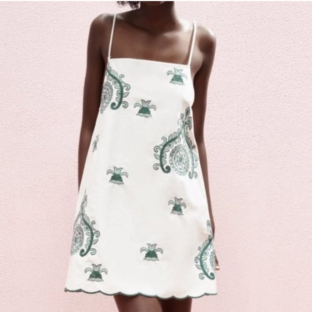 Sale! Zara White and Green Embroidered Scalloped Hem Dress
